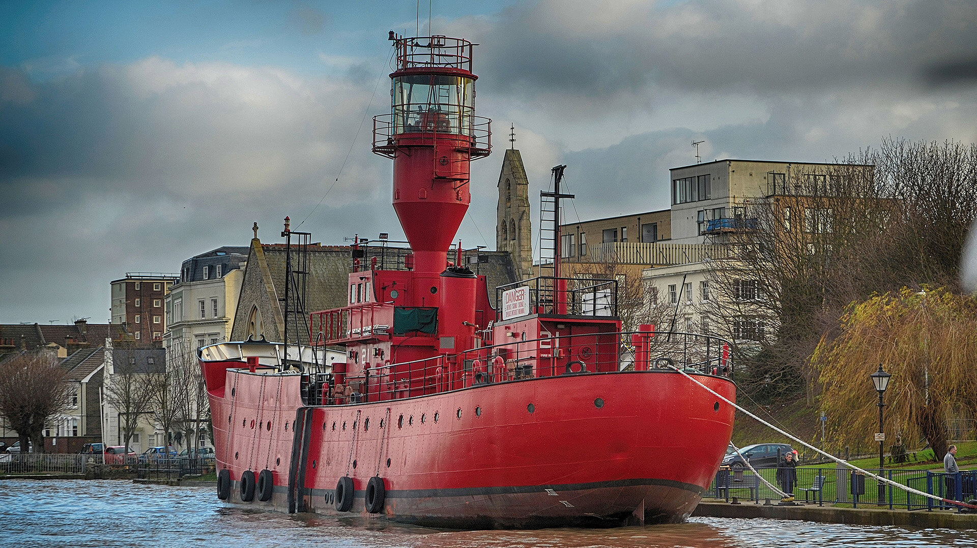 LV21 at Gravesend ©Jason Arthur